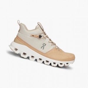 Tenis Para Correr En Carretera On Cloud Hi Mujer Beige | 51837-AMJK